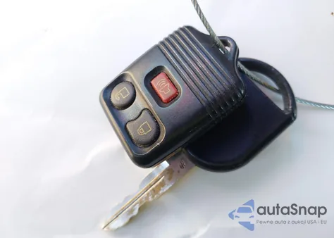 2006 Ford Escape Xlt/Xlt Sport z USA, uszkodzony, nr VIN 1FMYU93186KC25078